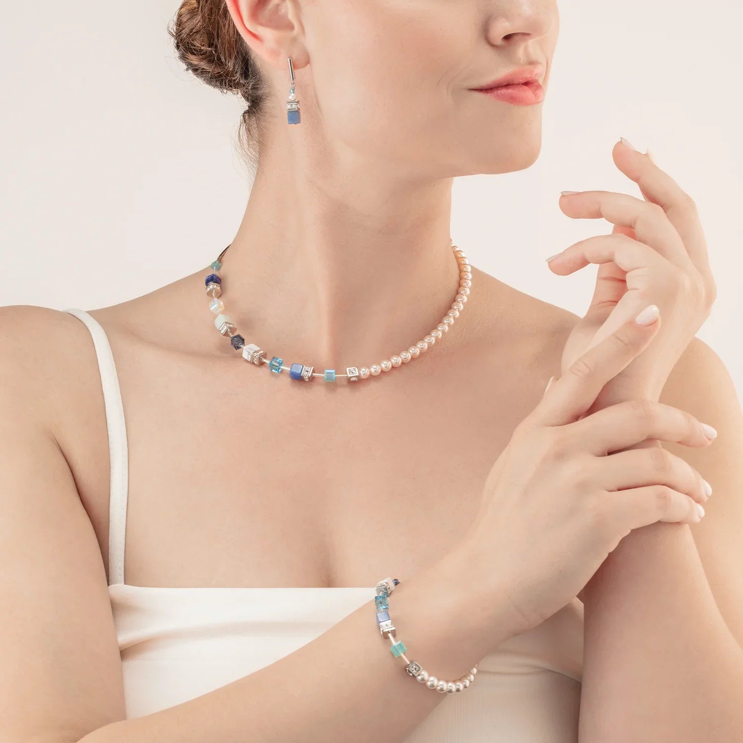GeoCube Blue with Crystal Pearl Necklace 5086/10_0737