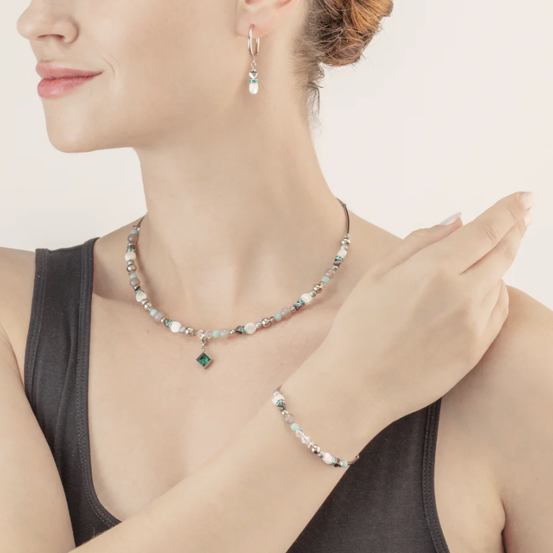 Mother of Pearl & Emerald Green Earrings 4544/21_0521